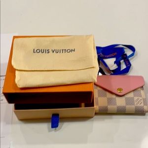 Louis Vuitton Zoe Wallet - barely used